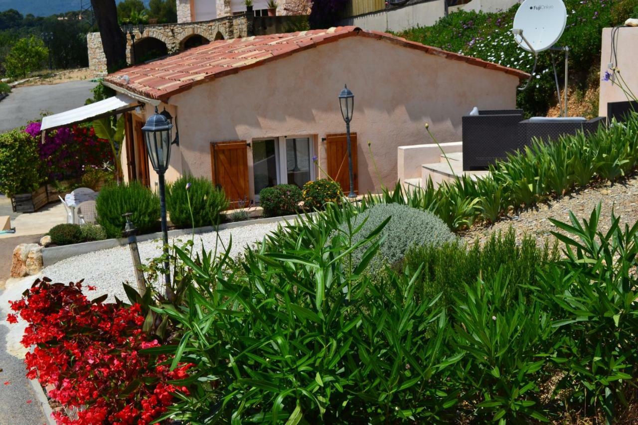 La Petite Maison La Gaude Bagian luar foto